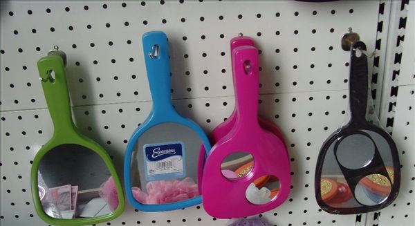 Cosmetic mirror 