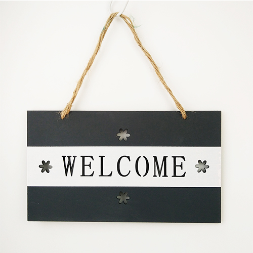 Hanging Welcome Wood Decoration